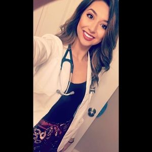 Meet your Posher, Courtney